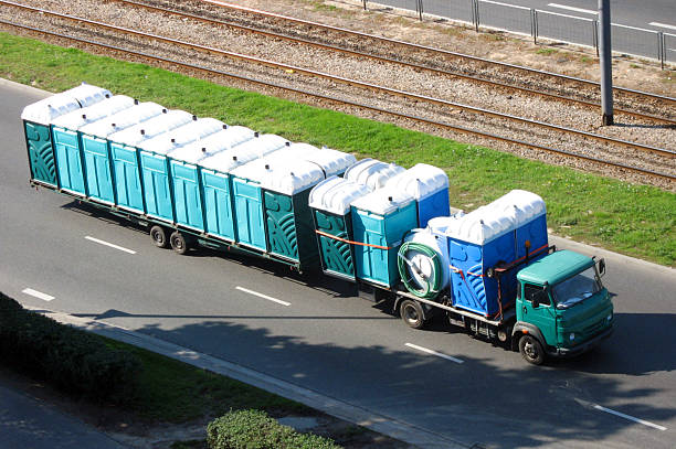 Best Porta potty rental near me  in Rockford, IL